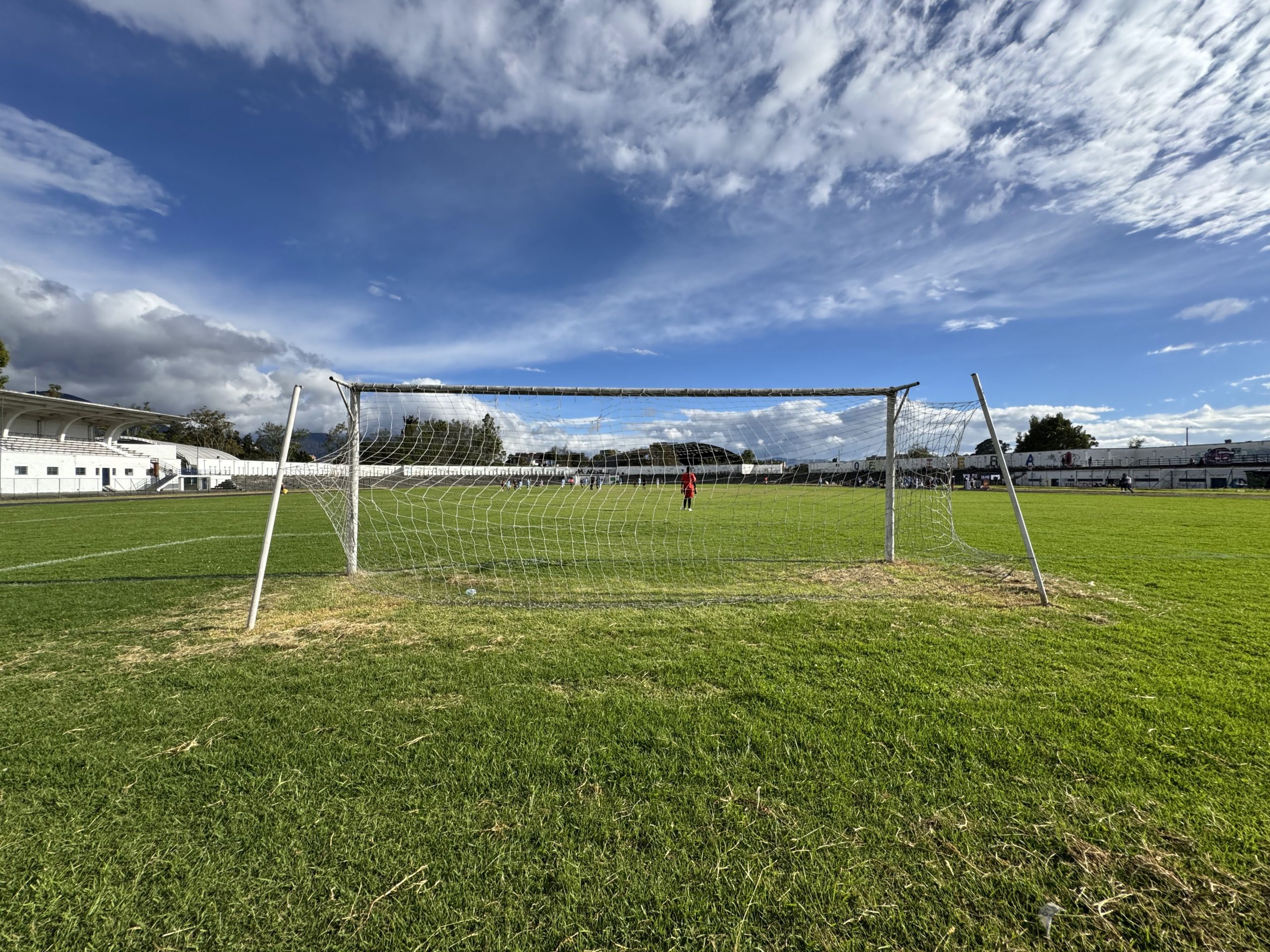 Cuando la innovación se viste de azul: lo que el regreso de Falcao enseña a la nueva industria del deporte.