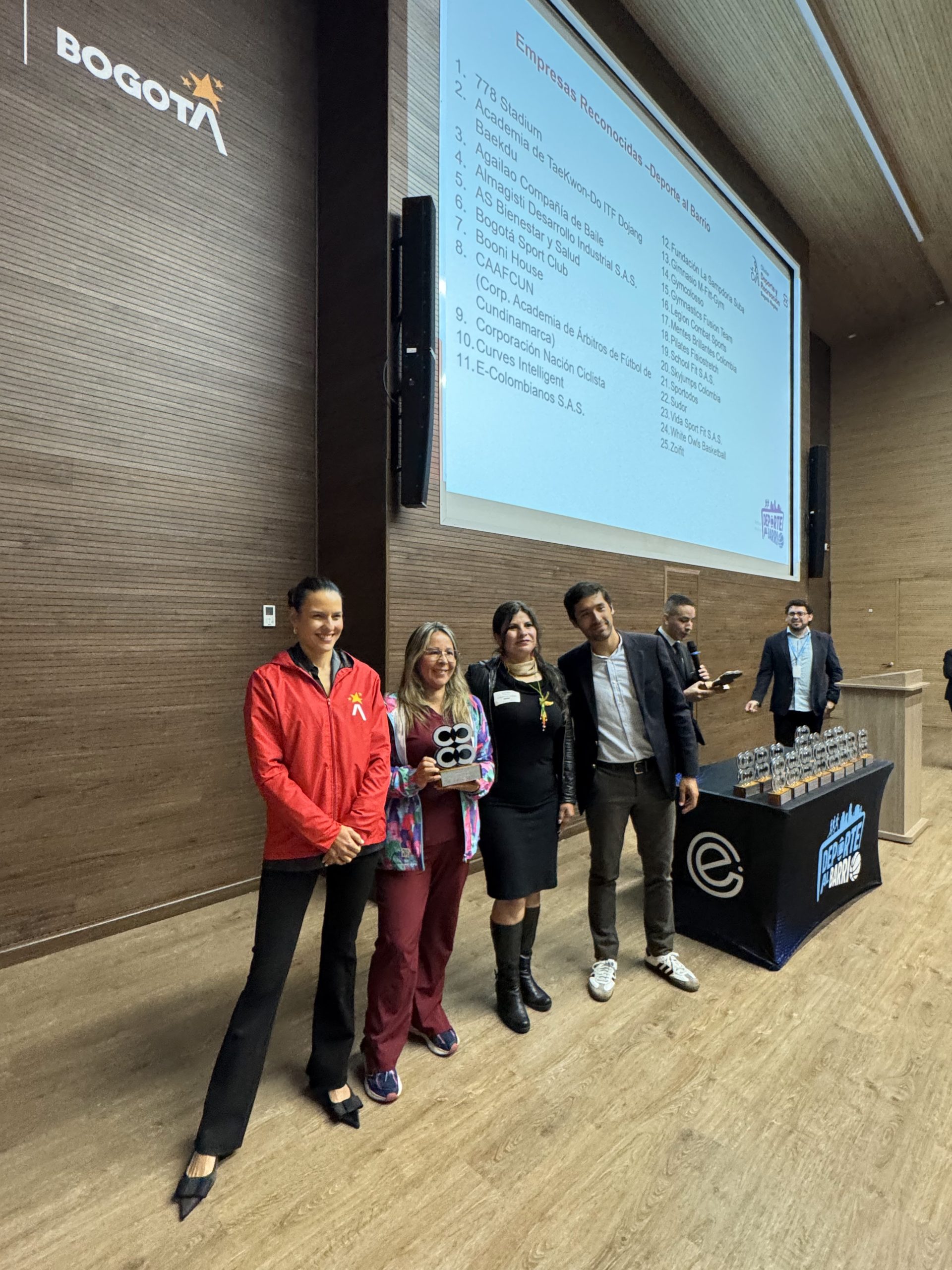 Disciplina no es talento: es la diferencia entre jugar a la industria o construirla